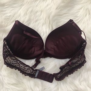 AERIE PUSH UP BRA. MAROON COLOR. 34B